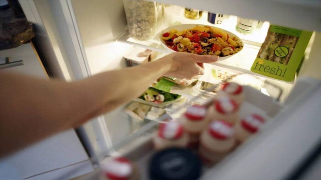 冰箱不是“保险箱”！女子因胃癌警示3类危险食物