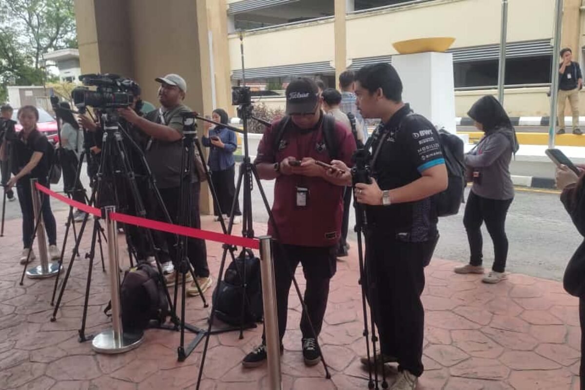 校园刺杀案控谋杀|叶芯嫙命案发展曝光 14岁少年被控谋杀罪 高庭待审