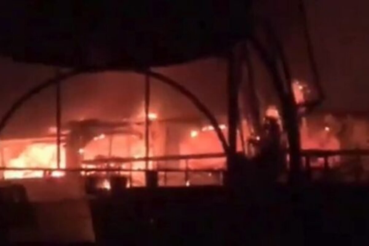 印度果阿夜店爆炸起火 深夜浓烟吞噬23条人命