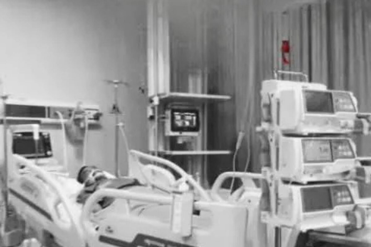 鼻子痘痘感染致命：一次轻微挤压引发生死危机